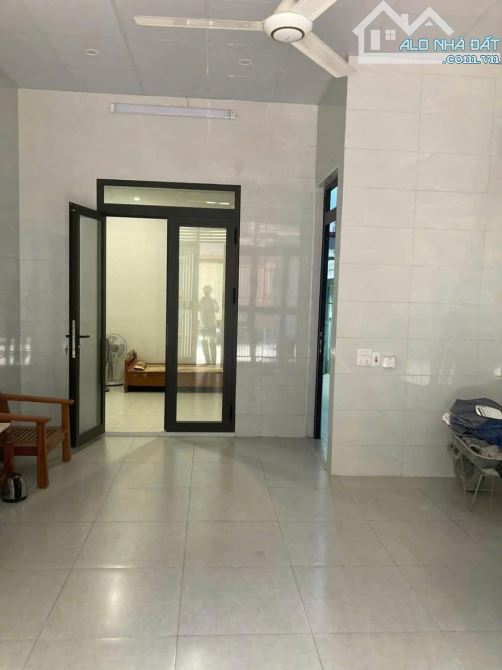 Cho Thuê MBKD Nhà 2 tầng mặt phố Đức giang, 70m, 2PN, 8 triệu, Ô TÔ, Kinh Doanh, full NT - 4