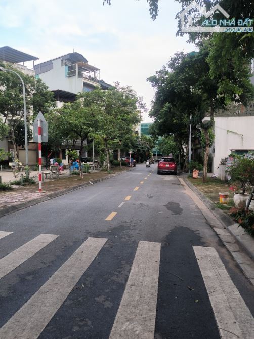 Bán đất đấu giá giang biên Long biên ô tô tránh 72m 5.1mt giá 16,2 tỷ - 4