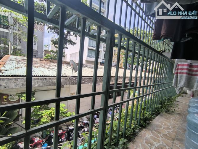 Bán Gấp Chung Cư Cách Mạng Tháng 8, 64m2, 2 PN , Căn Góc& Ban và Ban Công , Giá 3,1 Tỷ - 4