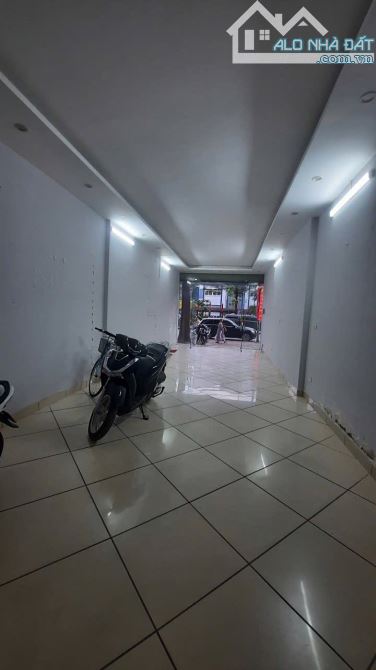Mặt phố Hoàng Quốc Việt 70 tỷ, 83m2, xây 6 tầng, mặt tiền 4,2m. - 4