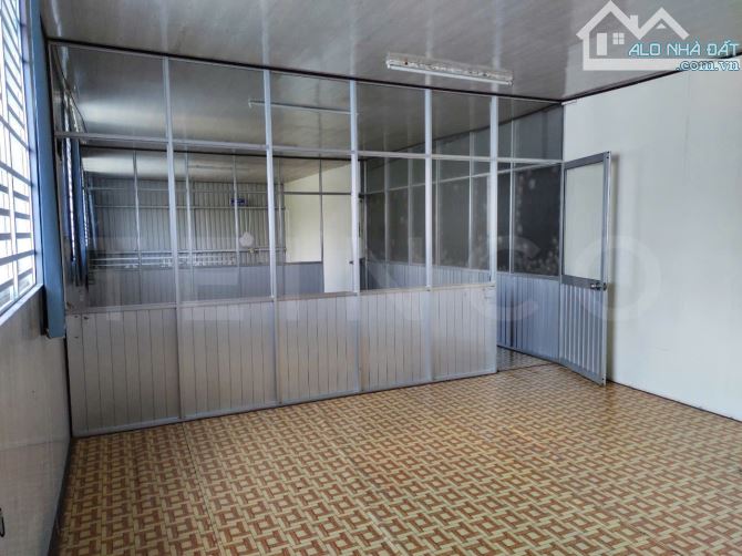 Kho xưởng bãi 685m² kho xây dựng 370m² gần sân vận động Quân Khu 9 - 4