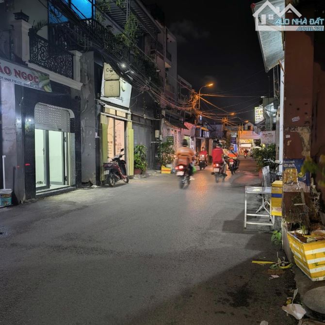 Bán nhà Phường 5 Gò Vấp, Ngang 4m, vuông vức, nhỉnh 4 Tỷ - 4