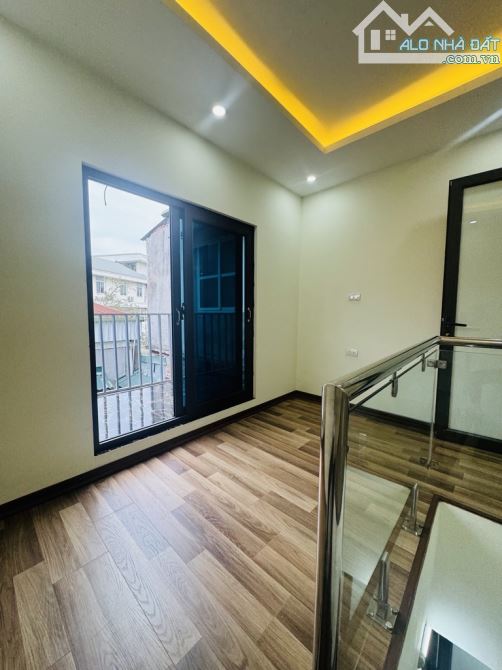DUPLEX TẬP THỂ NGHĨA TÂN - TT CẦU GIẤY - CHỐT NHANH - KHÔNG CÓ CĂN THỨ 2 - CHỈ 6 TỶ - 4