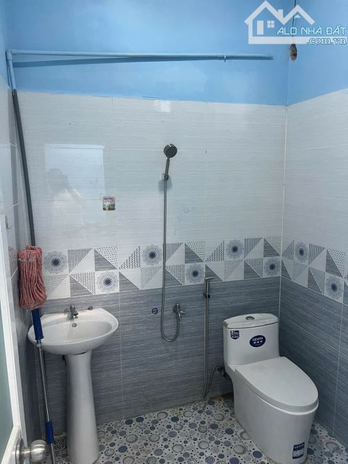 Bán nhà 200m2 MẶT TIỀN vừa ở vừa Kinh Doanh, giá rẻ hơn trong hẻm - 4