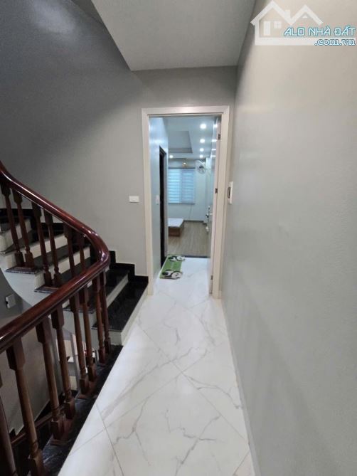 HÀ TRÌ - NGÕ NÔNG - Ô TÔ ĐỖ CỔNG - DT 36m2 * 5 TẦNG - NHÀ ĐẸP Ở NGAY - CHỦ TẶNG NỘI THẤT X - 5