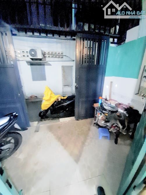 Bán nhà hẻm xe hơi Phạm Văn Bạch Tân Bình 50m2 vuông đét 2 tầng chỉ nhỉnh 5 tỷ - 5
