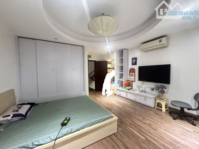 Bán nhà Làng Việt Kiều Châu Âu ô tô vỉa hè rộng kinh doanh đẹp dt 155m 5t mt 10m giá 33,9ỷ - 5