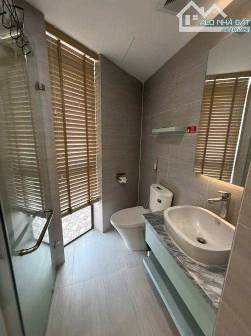 Siêu phẩm Hoàng Cầu Đống Đa. Sổ 110m, 9 tầng MT14m Giá 63 tỷ. 16 căn hộ full nội thất - 5