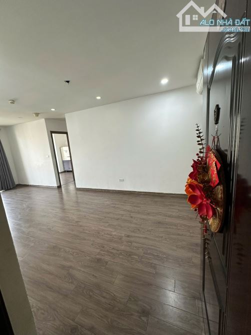 Cho thuê chung cư helios tower 75 tam trinh 2pn đồ cơ bản giá rẻ - 6