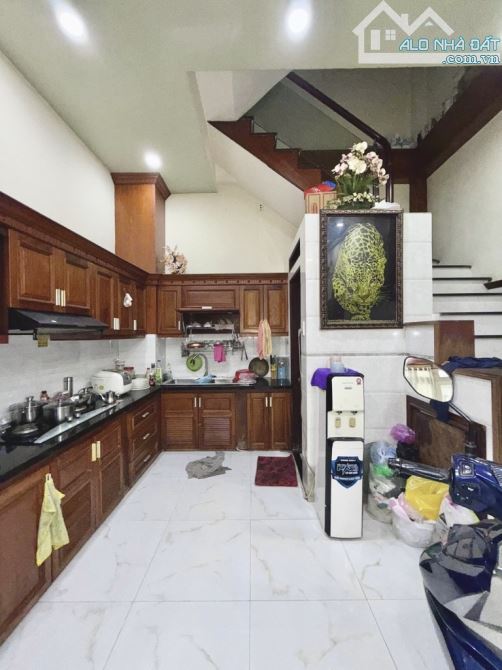 Bán nhà Hồng Lạc, Tân Bình – 3 tầng đẹp, nội thất gỗ, giá tốt chỉ 6.5 tỷ - 6