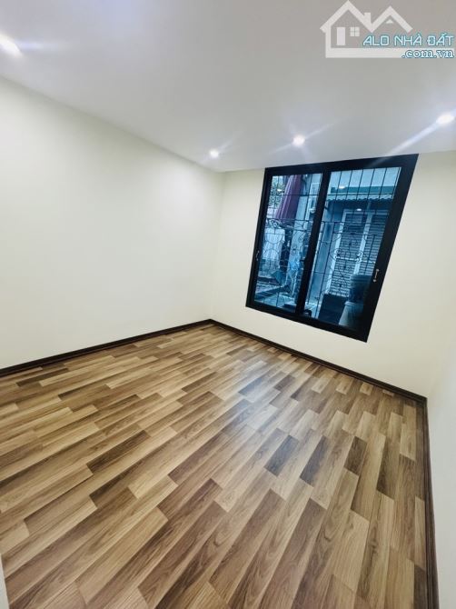 DUPLEX TẬP THỂ NGHĨA TÂN - TT CẦU GIẤY - CHỐT NHANH - KHÔNG CÓ CĂN THỨ 2 - CHỈ 6 TỶ - 6