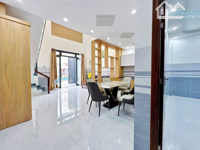 nhà trệt lững lộ ô tô trục chính hẻm 583 đường 30/4 - 7
