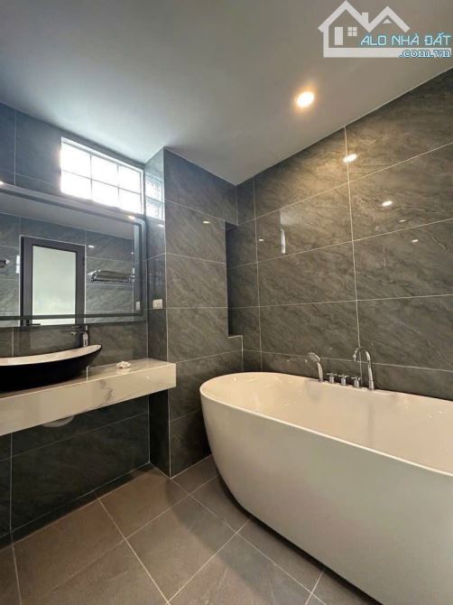 Bán nhà đẹp Bồ Đề- Long Biên DT 62M2, 5 Tầng, Gara, Thang máy, Ô tô thông, Full nội thất, - 7