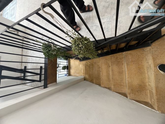 🏘Hồng Bàng P6 Q6 , 3 tầng. DT 7,1 x 12,nở hậu 11m. Giá 7,5 tỷ TL. - 7