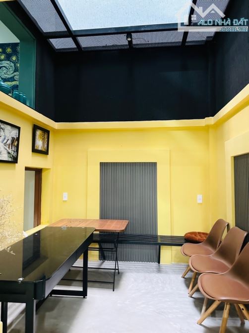 TLCChủ- Biệt Thự Ngang 8M Trung Tâm Bình Thạnh 4 tầng 120m2 6PN Sân Vườn, Hồ Cá Koi.Hẻm To - 8