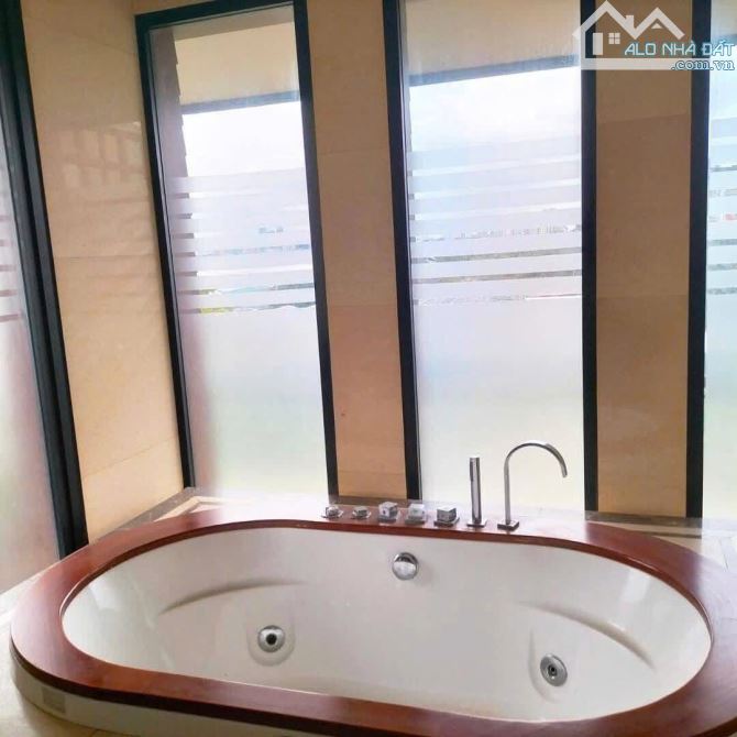 Bán nhà mặt Âu Cơ-Phường Nhật Tân- Tây Hồ- Hà Nội 388m2x6T, View trực tiếp thung lũng hoa - 9