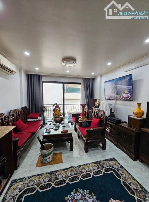 Nhà Đình Thôn Mỹ Đình.  46m² 8 tầng MT  4,5m. KINH DOANH.  Gần phố.  NGÕ THÔNG RỘNG - 9