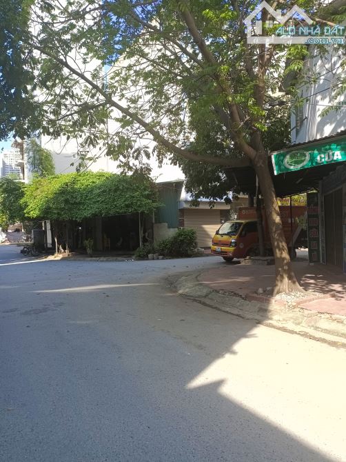 Lô góc, DV Giếng Sen, La khê, Hà Đông, DT 50m, giá 15.9 tỷ, kinh doanh, oto tránh, vỉa hè.