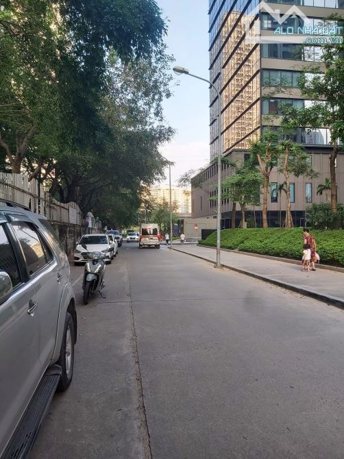Bán nhà Trương Công Giai - 38m2 - 8,5 tỷ - nhà đẹp,ngõ rộng - gần phố