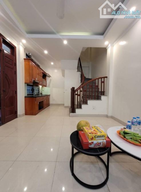 CHÍNH CHỦ BÁN NHÀ PHÚC LỢI, LONG BIÊN, 32M2, 20M RA Ô TÔ TRÁNH, CHỈ 4.8 TỶ
