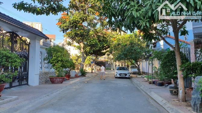 Bán nhanh lô đất biệt thự khu á châu bãi sau vũng tàu 253m2 giá chỉ 18 tỷ rẻ nhất thị trườ