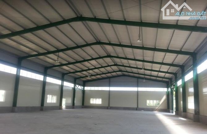 Cho thuê nhà xưởng Bát Khối – Long Biên DT 180m x 1 gác lửng, ôtô tải đỗ giá 15tr/th