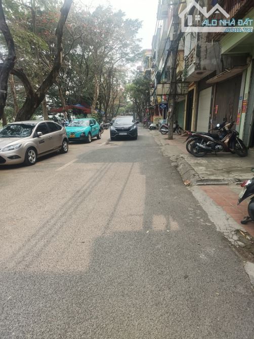 MẶT PHỐ CẦU ĐEN HÀ ĐÔNG NHÀ ĐẸP PHÂN LÔ VỈA HÈ KINH DOANH SẦM UẤT 24m 6.6 TỶ
