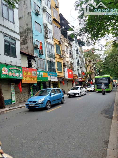 Bán nhà mặt phố tại đường Thụy Khuê - Tây Hồ