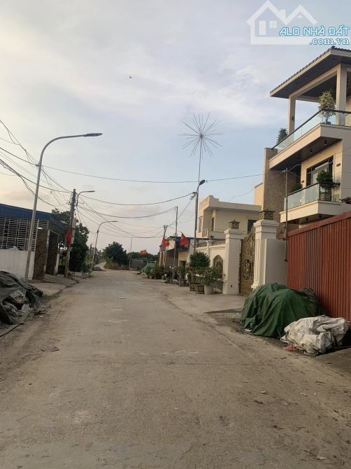 Siêu hiếm cho lô đất khổng lồ ô tô ra vào thoải mái ngay gần chợ Minh Kha