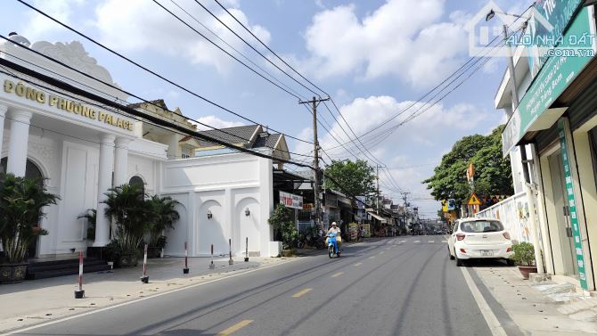 D187 Bán đất 136m2 - Góc 2 MẶT TIỀN Kinh Doanh KDC xầm uất, Đường YÊN THẾ, Hố Nai 3, TB. G