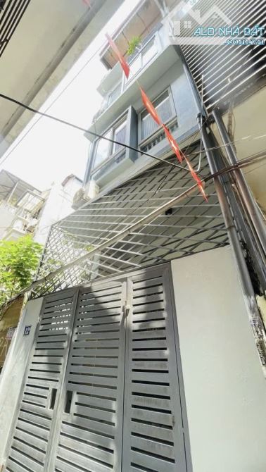 BÁN NHÀ TRUNG TÂM TỨ LIÊN, NHÀ ĐẸP Ở NGAY - VÀI BƯỚC LÊN OTO - 40M2 - NHỈNH 8 TỶ