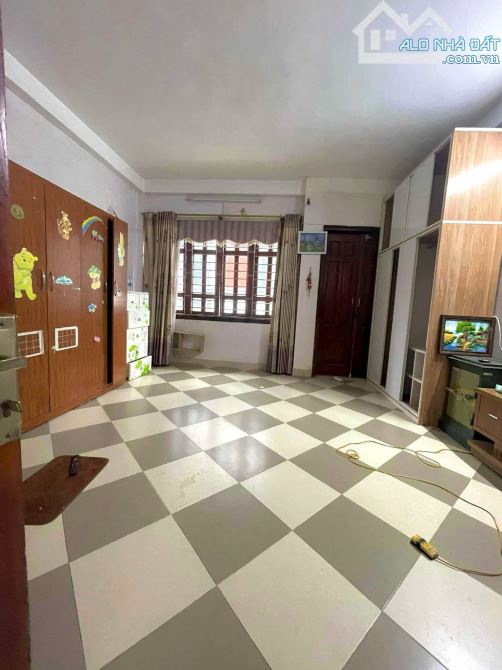 Phan Đình Giót 42m2 5T MT4.9 giá 10.5 tỷ, Hà Đông