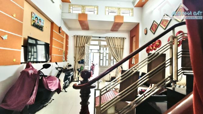 🌴 Gấp bán nhà 4 tầng trung tâm Hiệp Phú - 75mv, Hoàn công đủ, Hẻm xe hơi. Pháp lý chuẩn.