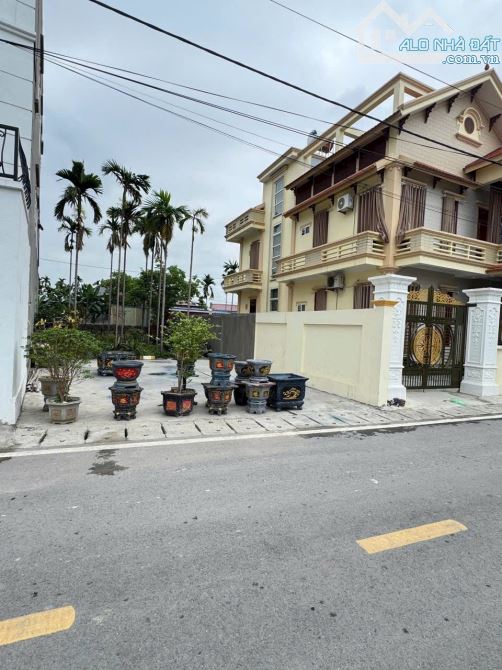 Lô đất siêu đẹp trục Bái Ngoài Hoa Động, kinh doanh buôn bán tốt , Ko 1 lỗi nhỏ