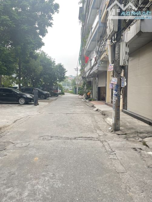 NGỌC THỤY Ô TÔ ĐỖ CỔNG GIÁ CHỈ 6.4 TỶ NHÀ 5 TẦNG DT 37M - GẦN Ô TÔ TRÁNH