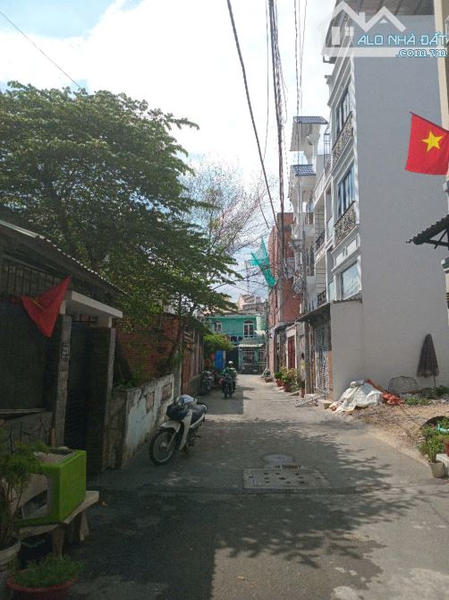 Bán đất tặng nhà trung tâm Thủ Đức, đường Kha Vạn Cân – giá quá tốt 2.7 tỷ