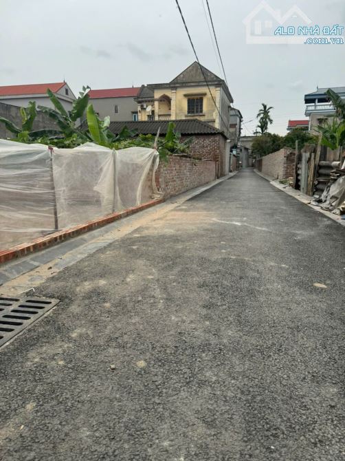 Siêu phẩm đất đẹp 98m2 vài bước ra Bìa làng Đình Trung, Xuân Nộn đường trải nhựa.