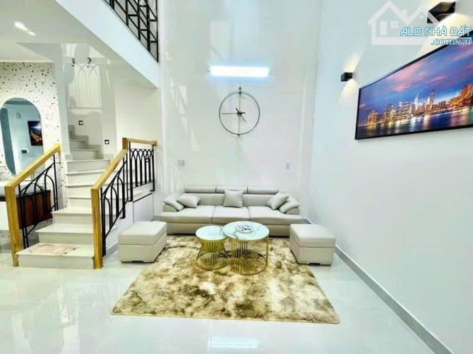 🔥 BÁN GẤP NHÀ HẺM XE HƠI NGÔ QUYỀN 📐 DT: 51m² (5 x 11.5m), xây 5 tầng BTCT