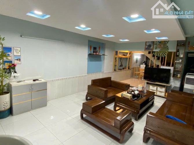 NHÀ HÀNG XÓM NHỜ BÁN KHU HIẾM NHÀ BÁN TÂN THỚI HIỆP 21 QUẬN 12