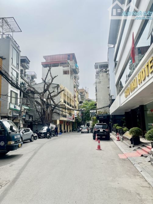 30m ra khách sạn Sao Mai oto tránh 50m ra phố Tôn Đức Thắng trung tậm Quận Đống Đa
