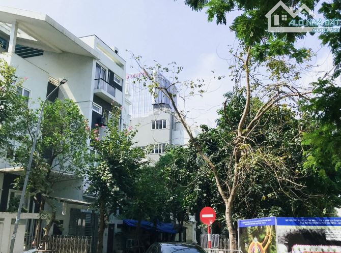 BÁN BT D3 VƯỜN ĐÀO, Q. TÂY HỒ, ĐỐI DIỆN VƯỜN HOA MỚI TẠI Ô ĐẤT O1-P3 (ẢNH THẬT)