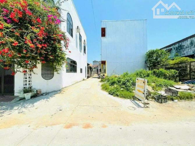 ĐẤT KIỆT  15 Ô TÔ  HOÀNG QUỐC VIỆT DIỆN TÍCH 60M2 GIÁ 1,9 TỶ