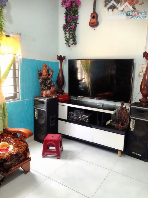 Chủ gửi bán căn nhà Diên Hoà, Diên Khánh, để lại toàn bộ nội thất