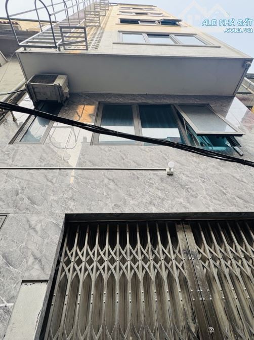 Bán tòa Chung cư MINI sát Bách Kinh Xây, 18 phòng full, thang máy, gần ô tô, 3 thoáng