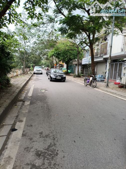 BÁN NHÀ MẶT NGÕ GIẢI PHÓNG – 115m² – 4 TẦNG– MT4,1m – VỈA HÈ – Ô TÔ– KINH DOANH – 31.5 TỶ