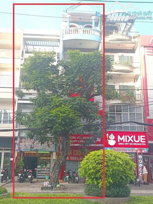 Bán nhà MT 39-41 Bàu Cát P14 Tân Bình DT: 8m x 18m KC: 4  Tầng HĐT: 95tr Giá: 36 Tỷ