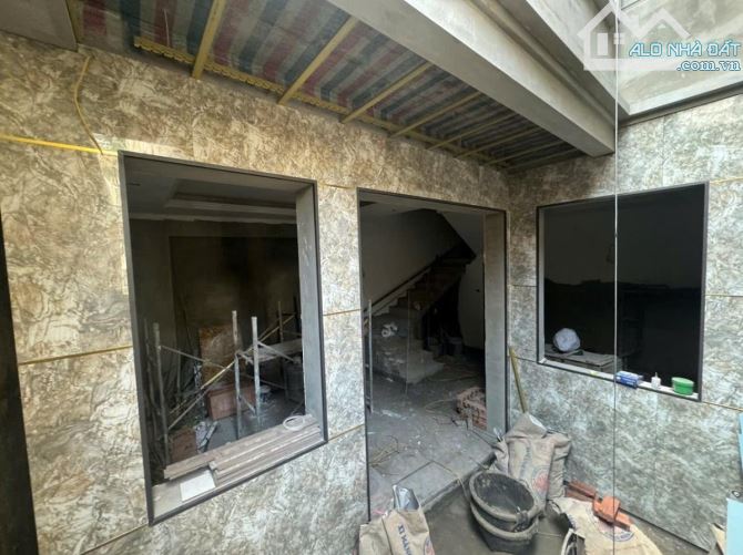Nhà đẹp Tây Mỗ , Ô tô lùi sát cửa . 41M . Giá 6,5 tỷ .10m Ô tô tránh
