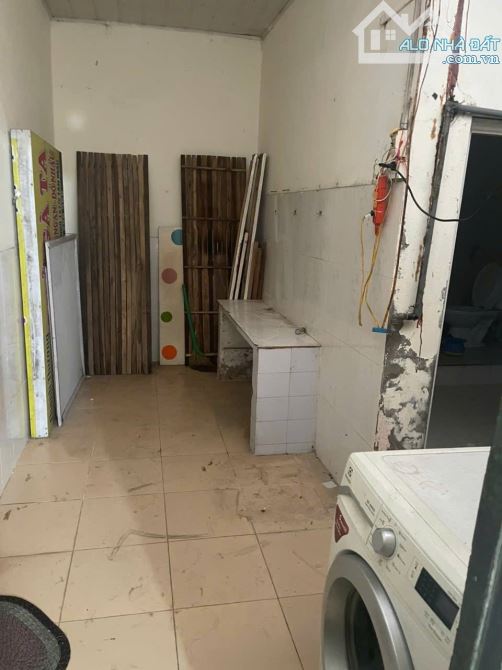 Cho thuê nhà Cấp 4 Phố Tân Mai, 70m2, 6 Triệu ở gia đình, nhóm