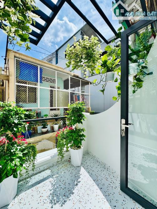 Nhà 84m² – Nở Hậu 4.4m – Hẻm 4m Thông – Gần Chợ Tân Bình
