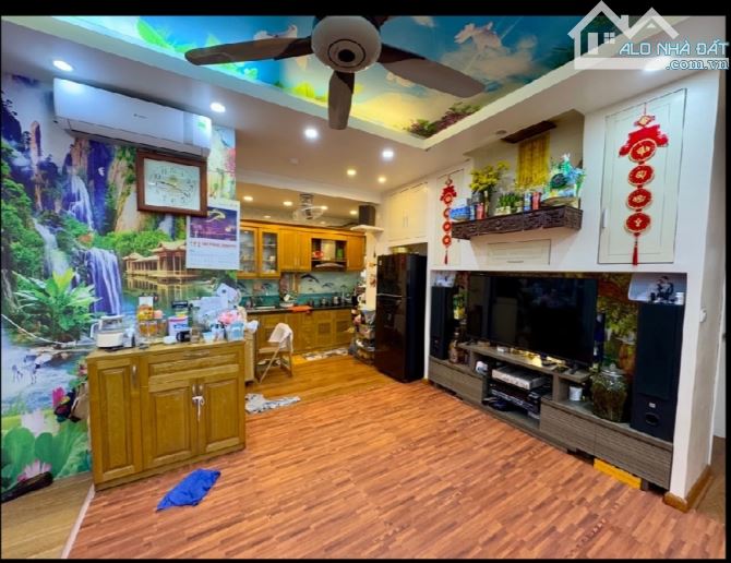 3.1 Tỷ /63 M2/ Cc Sài đồng/ nội thất full